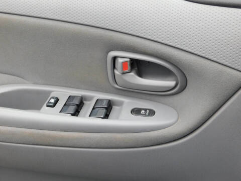 2004 Mazda MPV LX