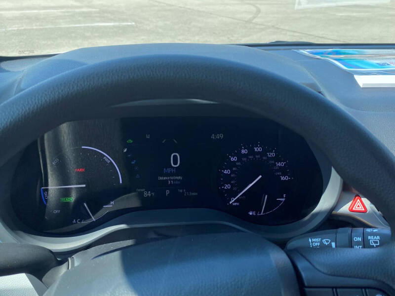 2025 Toyota Sienna LE 8-Passenger