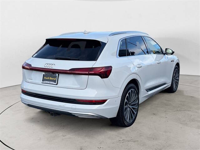 2019 Audi e-tron quattro Prestige