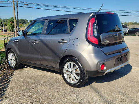 2018 Kia Soul +