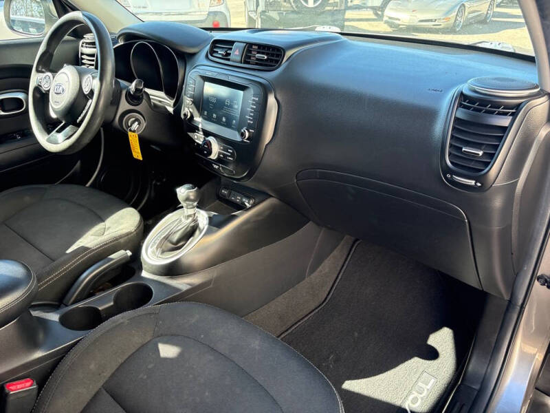 2018 Kia Soul +