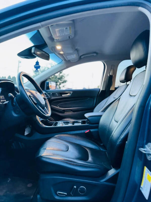 2019 Ford Edge Titanium