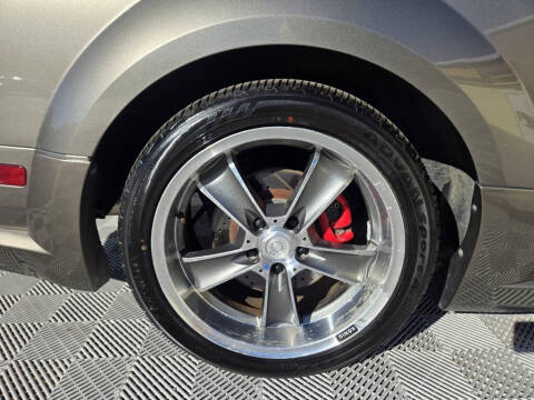 2005 Ford Mustang GT Premium