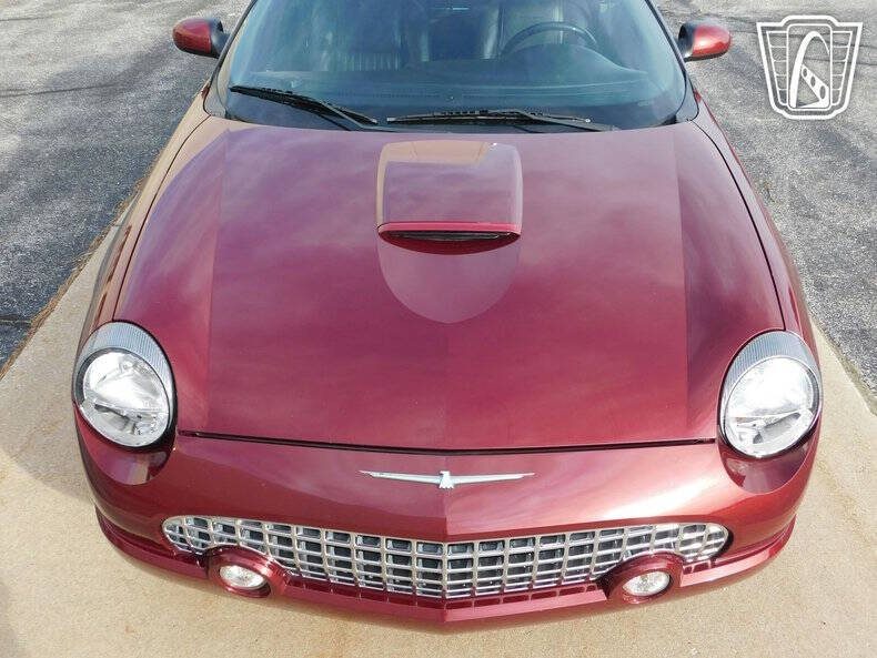 2004 Ford Thunderbird Deluxe