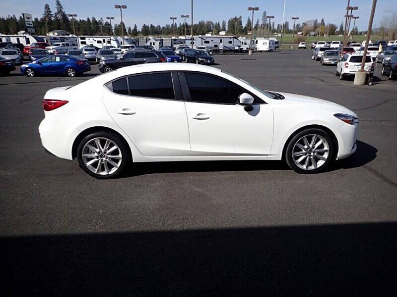 2017 Mazda MAZDA3 Touring