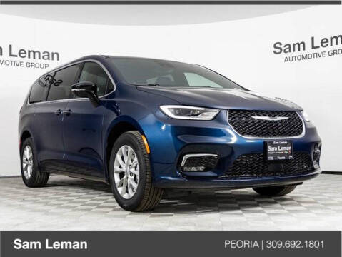 2025 Chrysler Pacifica for sale at Sam Leman Chrysler Jeep Dodge of Peoria in Peoria IL