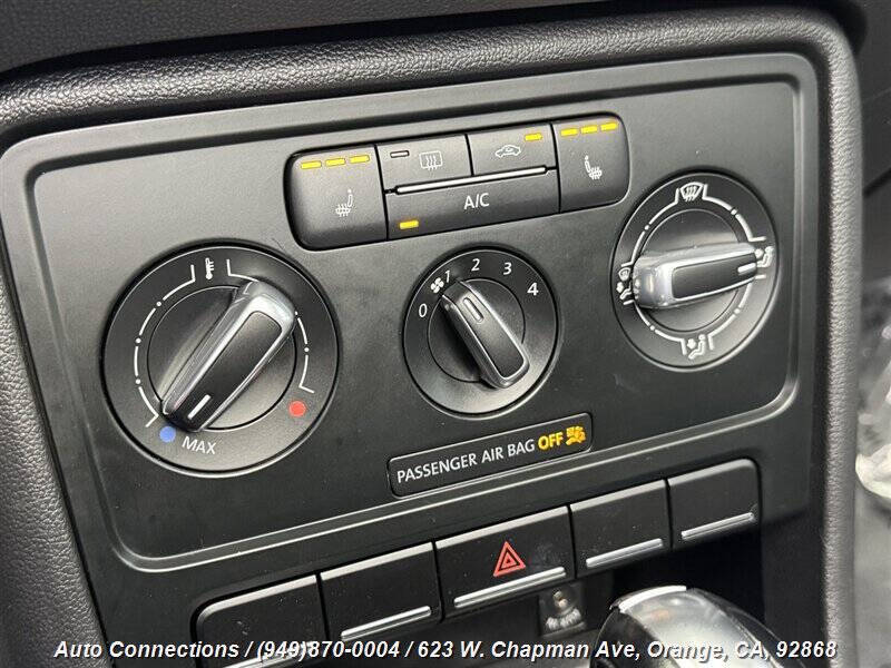 2013 Volkswagen Beetle Convertible