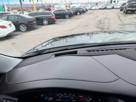 2019 Cadillac Escalade Luxury