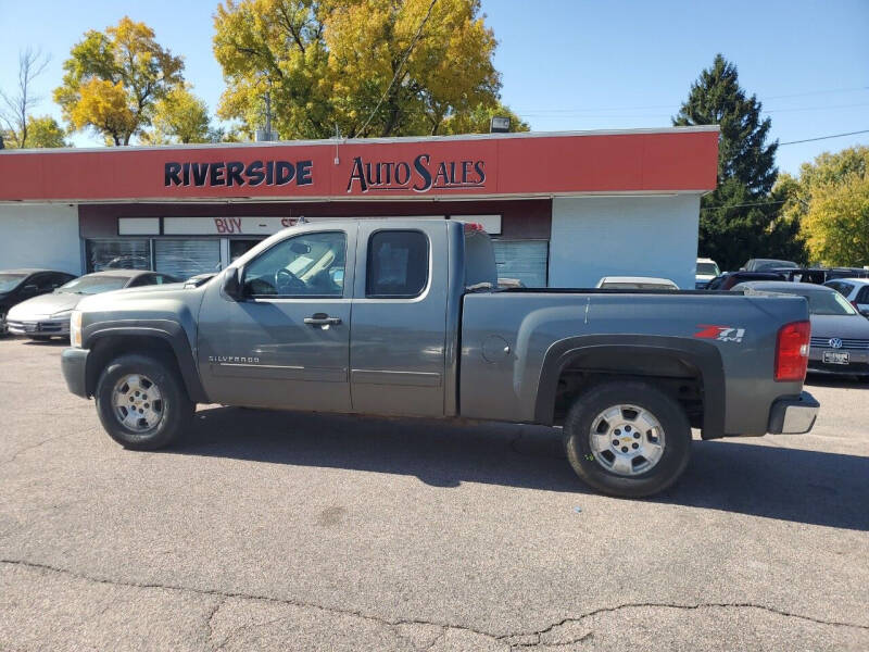 2011 Chevrolet Silverado 1500 for sale at RIVERSIDE AUTO SALES in Sioux City IA