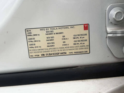 2016 Tesla Model S 90D