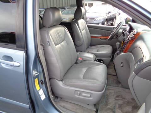 2007 Toyota Sienna XLE 7-Passenger