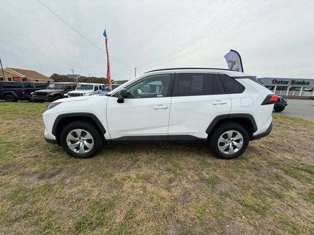 2020 Toyota RAV4 LE