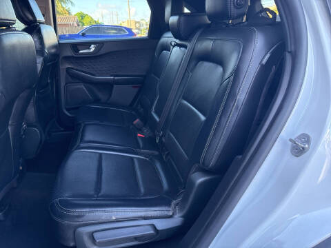 2020 Ford Escape SEL