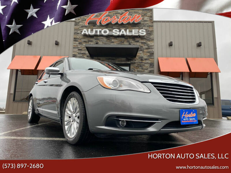 2013 Chrysler 200 for sale at HORTON AUTO SALES, LLC in Linn MO