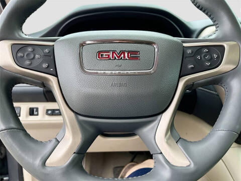 2022 GMC Acadia Denali