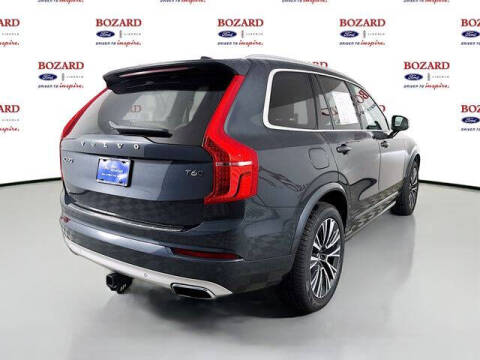 2021 Volvo XC90 T6 Momentum 7-Passenger