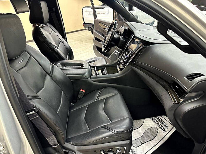 2017 Cadillac Escalade Platinum