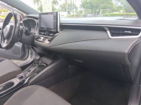 2019 Toyota Corolla Hatchback SE