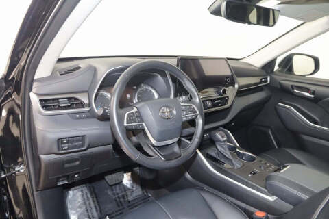 2023 Toyota Highlander Hybrid XLE