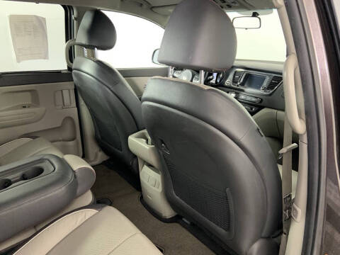 2017 Kia Sedona LX