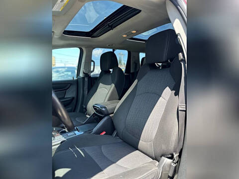 2017 Chevrolet Traverse LT