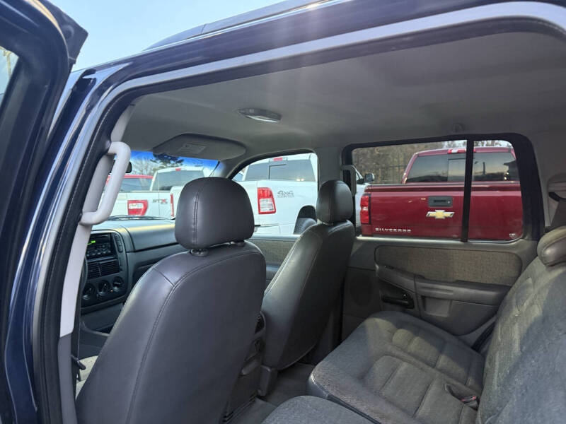 2002 Ford Explorer XLS