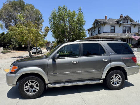 2004 Toyota Sequoia SR5