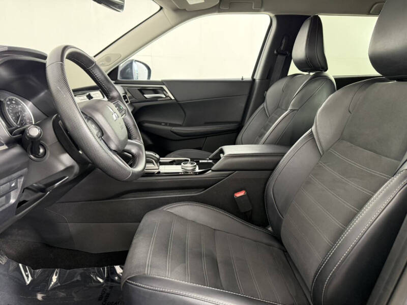 2025 Mitsubishi Outlander