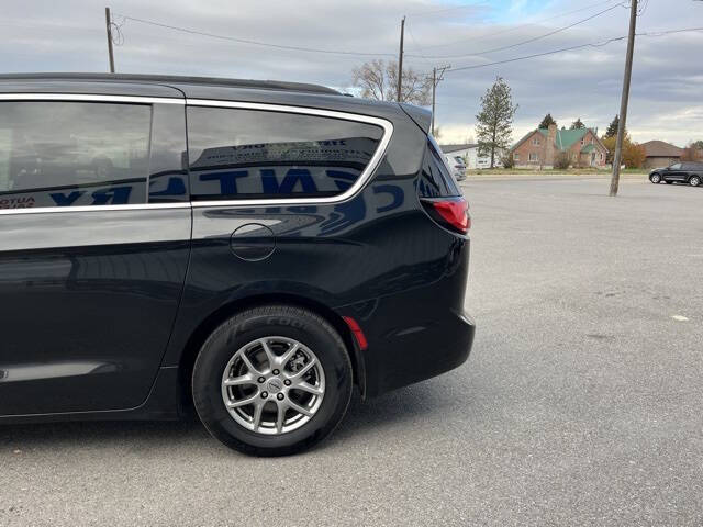 2022 Chrysler Pacifica Touring