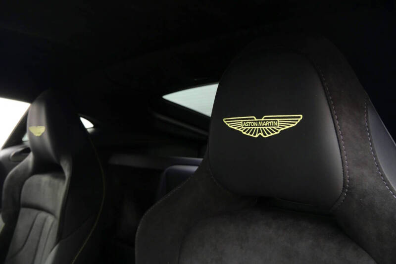 2025 Aston Martin Vantage