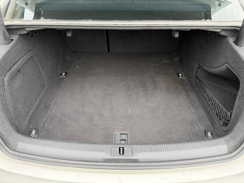 2015 Audi A4 2.0T quattro Premium Plus