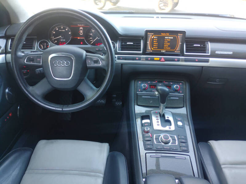 2009 Audi S8 quattro