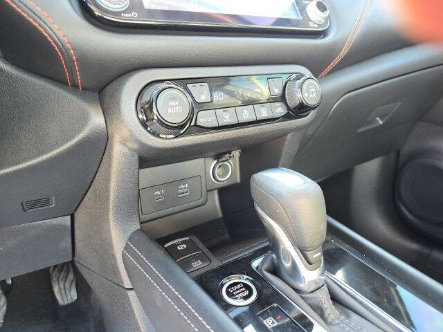 2023 Nissan Kicks SR