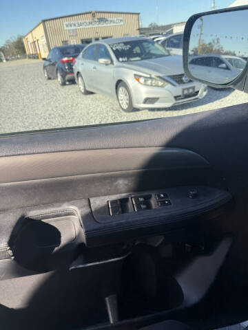 2012 Nissan Armada SV