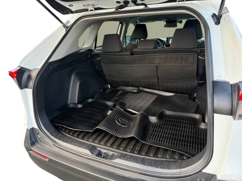 2020 Toyota RAV4 Hybrid LE