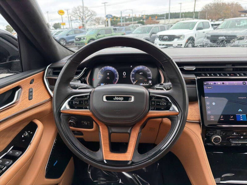 2022 Jeep Grand Cherokee Summit