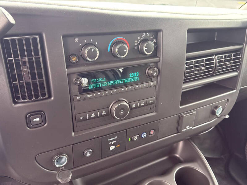 2024 Chevrolet Express 2500