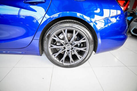 2022 Maserati Ghibli Modena Q4