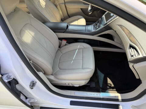 2017 Lincoln MKZ Select