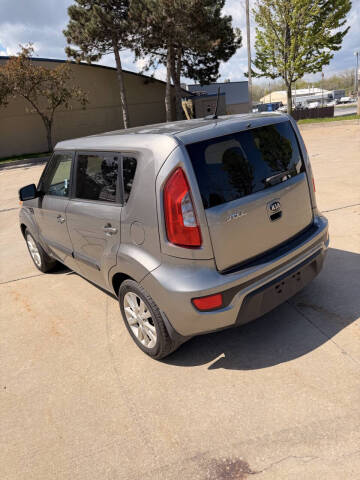 2013 Kia Soul +