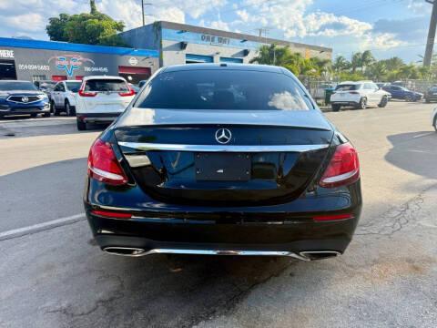 2019 Mercedes-Benz E-Class E 300