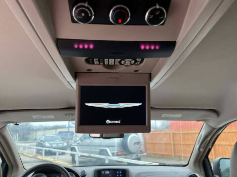 2014 Chrysler Town and Country Touring