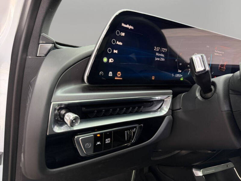 2024 Cadillac LYRIQ Tech