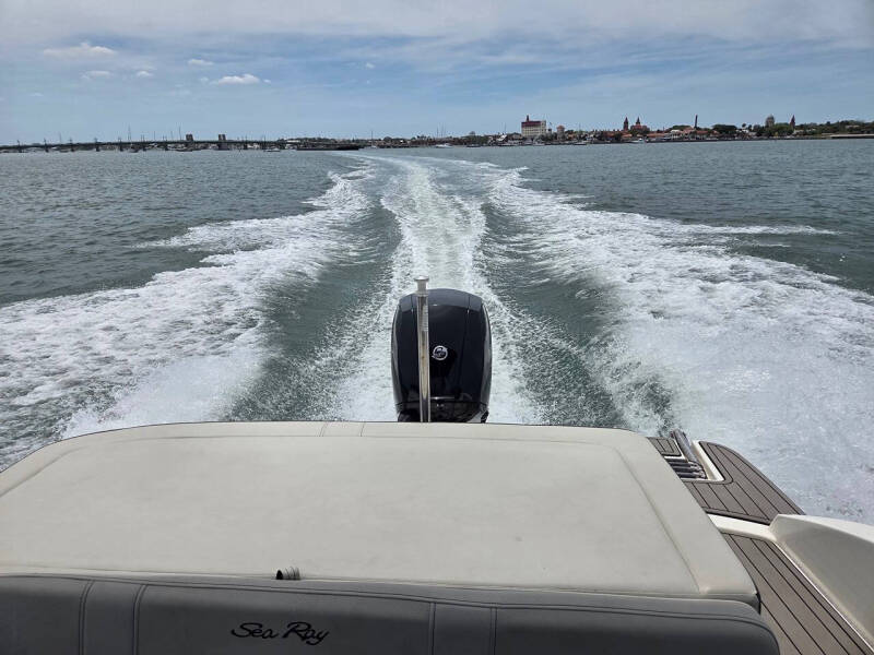 2022 Sea Ray SPX 190
