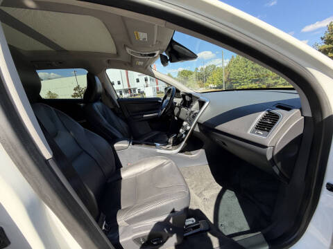 2015 Volvo XC60 T5 Drive-E Premier