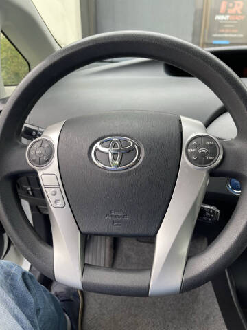 2013 Toyota Prius Three