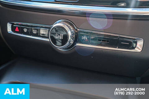 2024 Volvo S60 B5 Core Dark Theme