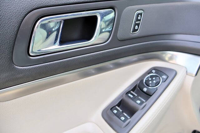 2015 Ford Explorer