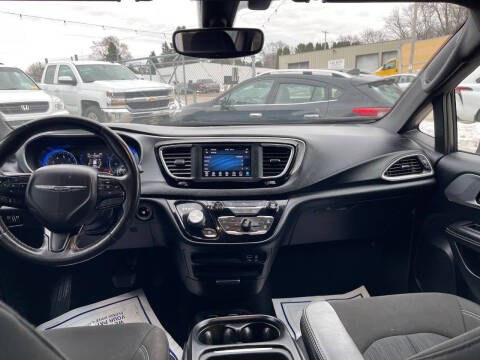 2020 Chrysler Pacifica Touring