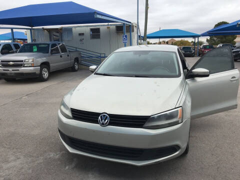 2011 Volkswagen Jetta for sale at Autos Montes in Socorro TX